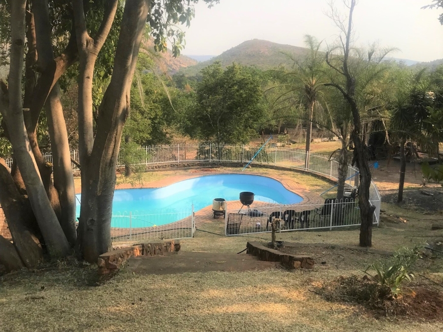 4 Bedroom Property for Sale in Olifantsnek North West